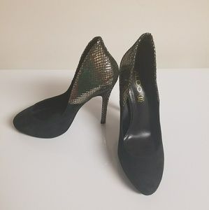 EUC Aldo Black Suede and Metallic Snakeskin Heels!
